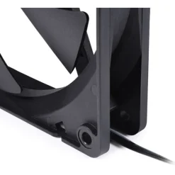 Alphacool Core PWM 140x140x25mm 0-2500 U/min 43.3-45 dB(A) schwarz