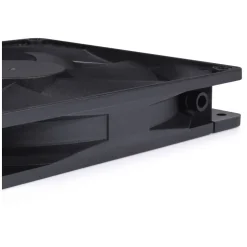 Alphacool Core PWM 140x140x25mm 0-3200 U/min 51-53 dB(A) schwarz