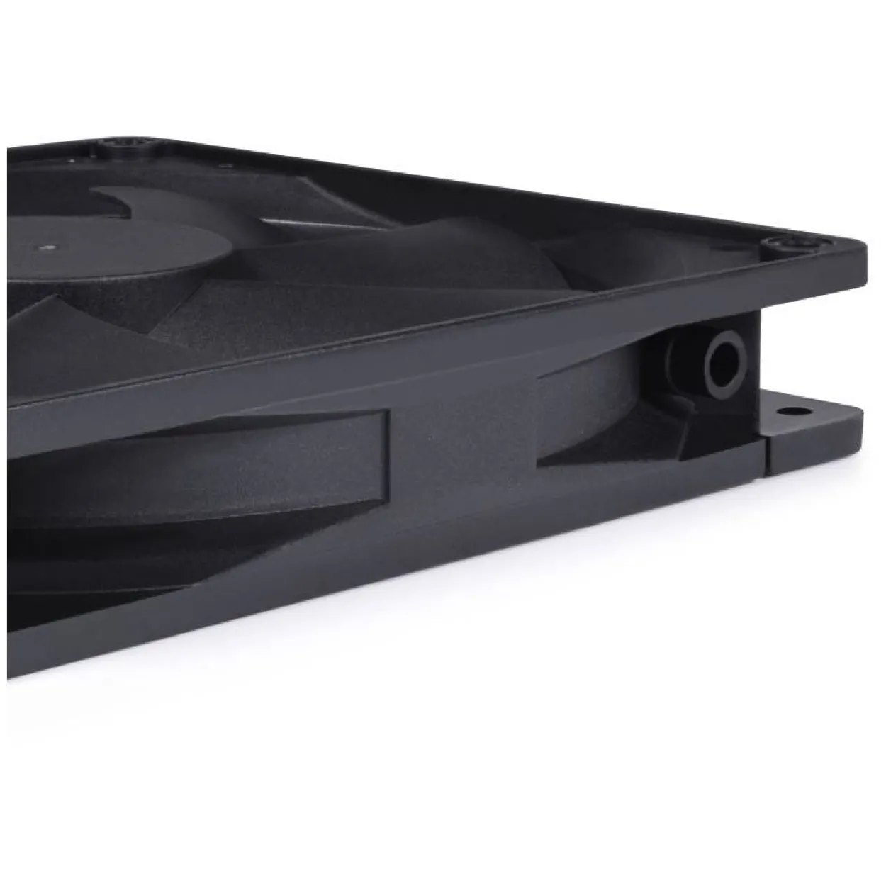 Alphacool Core PWM 140x140x25mm 0-3200 U/min 51-53 dB(A) schwarz