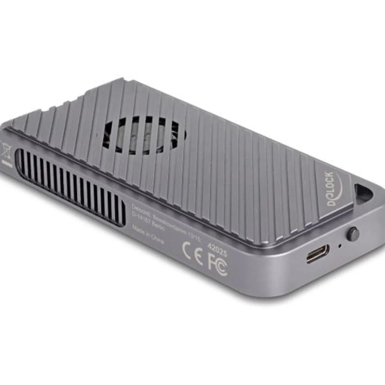 Delock USB 40 Gbps Gehäuse für 1 x M.2 NVMe SSD im Gaming Style mit LED und Lüfter - werkzeugfrei