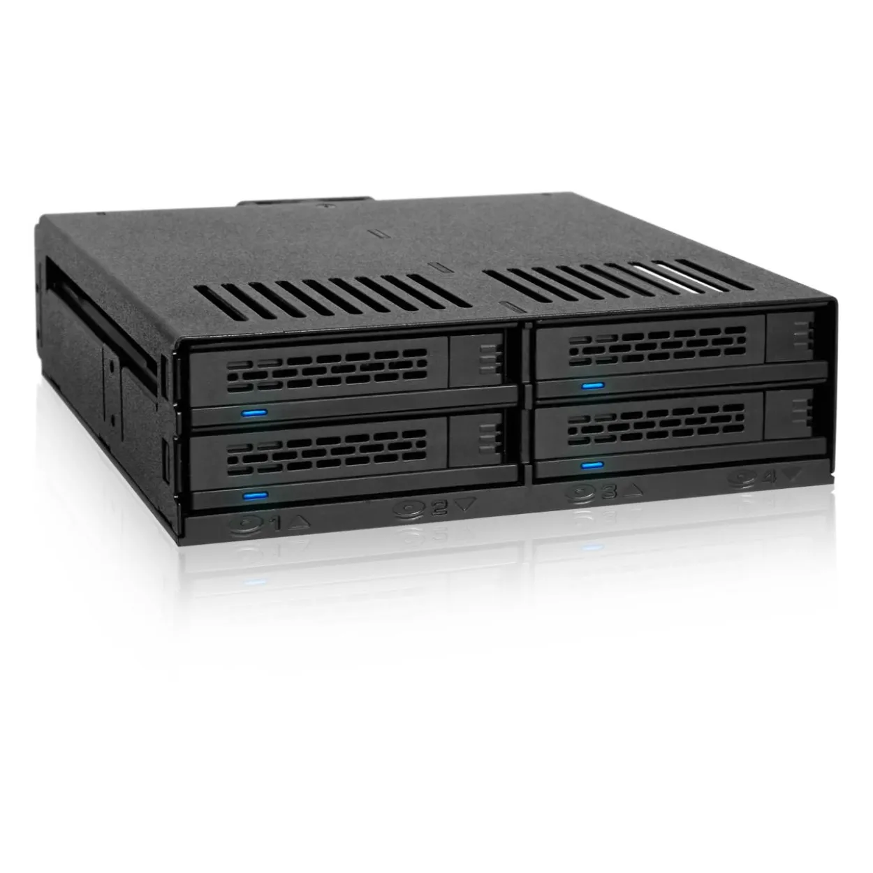 IcyDock 4x 2.5 Sata/SAS in 1x5 25 bay mobile rack screwless