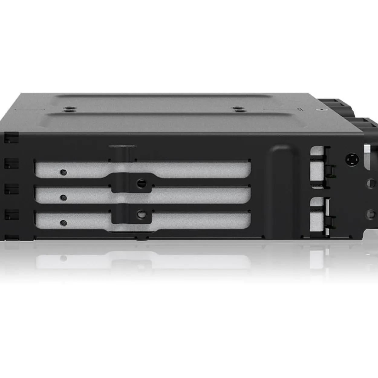 IcyDock 8x2.5" SATA/SAS in 1x5.25"m bay mobile rack