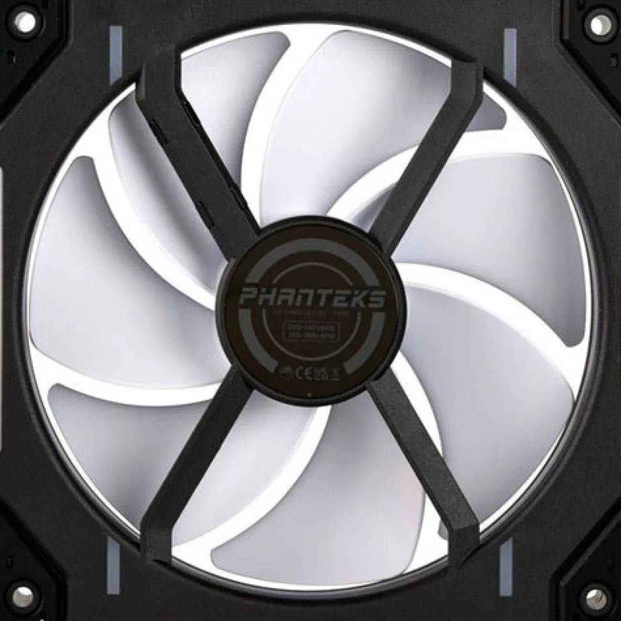 Phanteks D30-140 Regular D-RGB, 3er-Pack 140x140x30mm 250-1800 U/min 29.5 dB(A) schwarz
