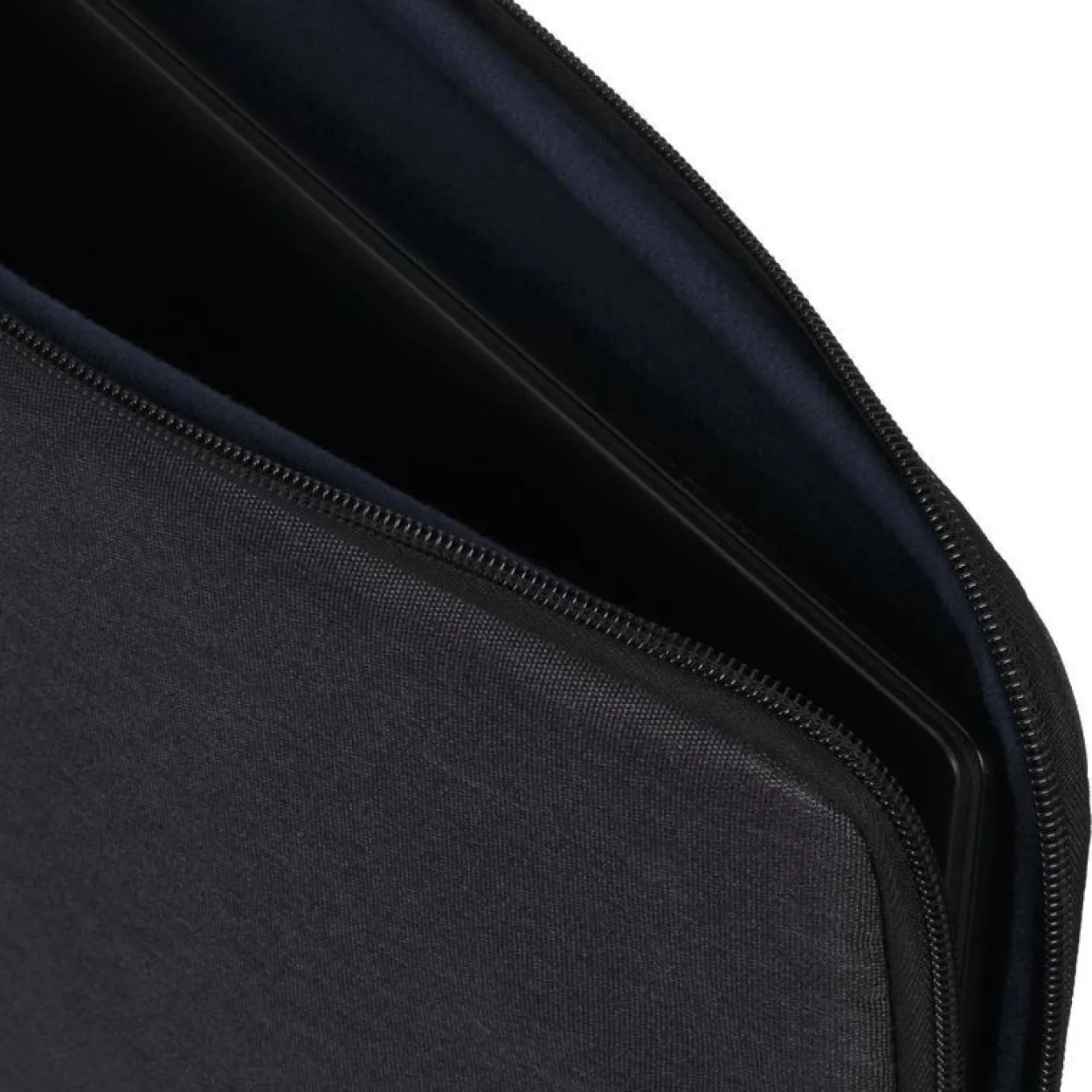 Riva Case 7703 Notebookhülle 13,3" schwarz