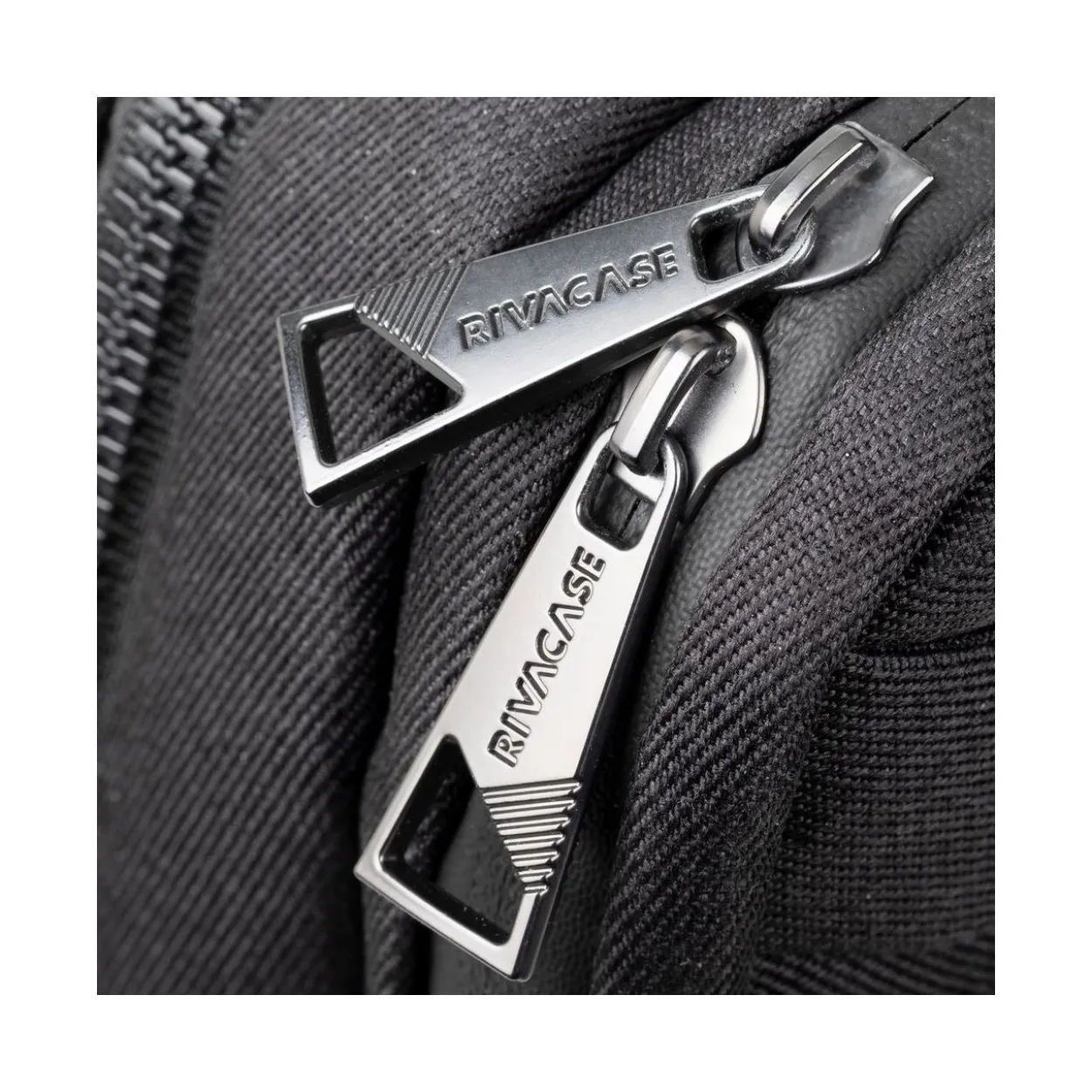 Rivacase Tasche Clark 15,6" schwarz 8134