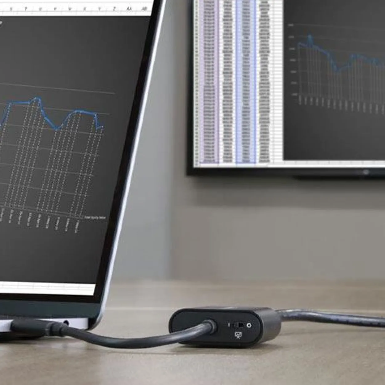 Startech USB-C ADAPTER TO VGA