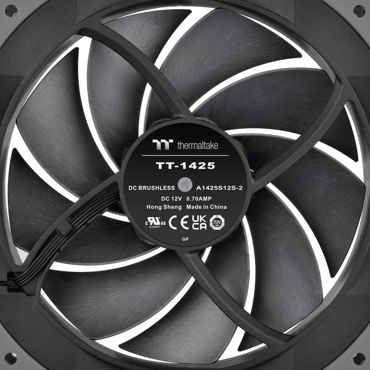 140x140x25mm Thermaltake SWAFAN GT14 PC Cooling Fan TT Premium Edition 1 Pack Black